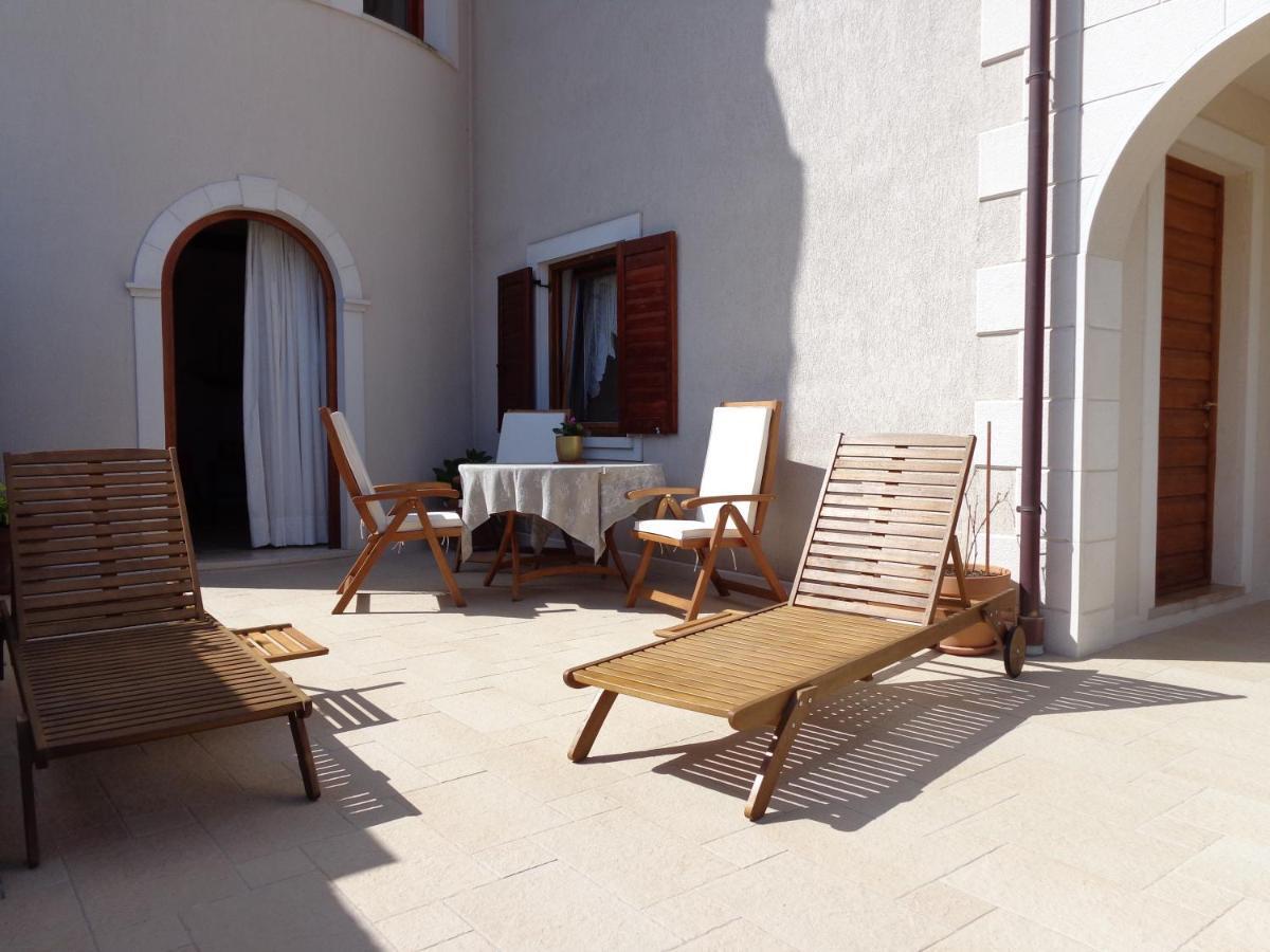Tower Suites Korcula Korcula Town Quarto foto